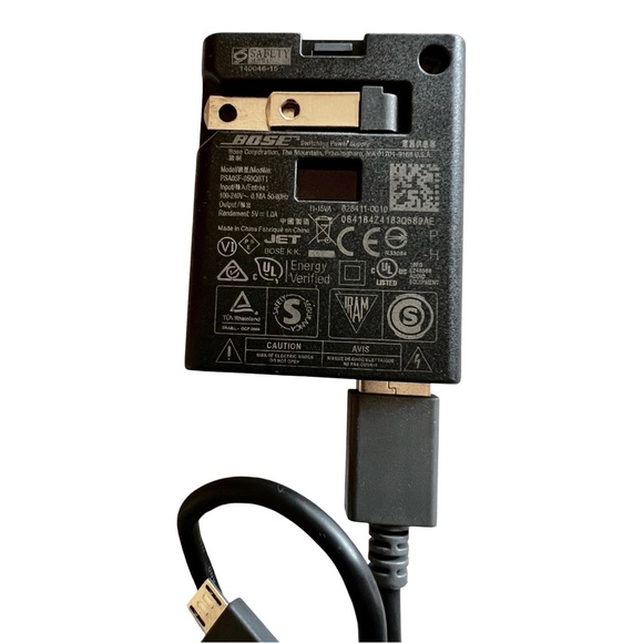 Bose SoundLink Color Bluetooth Speaker (White) - Picture 9 of 10